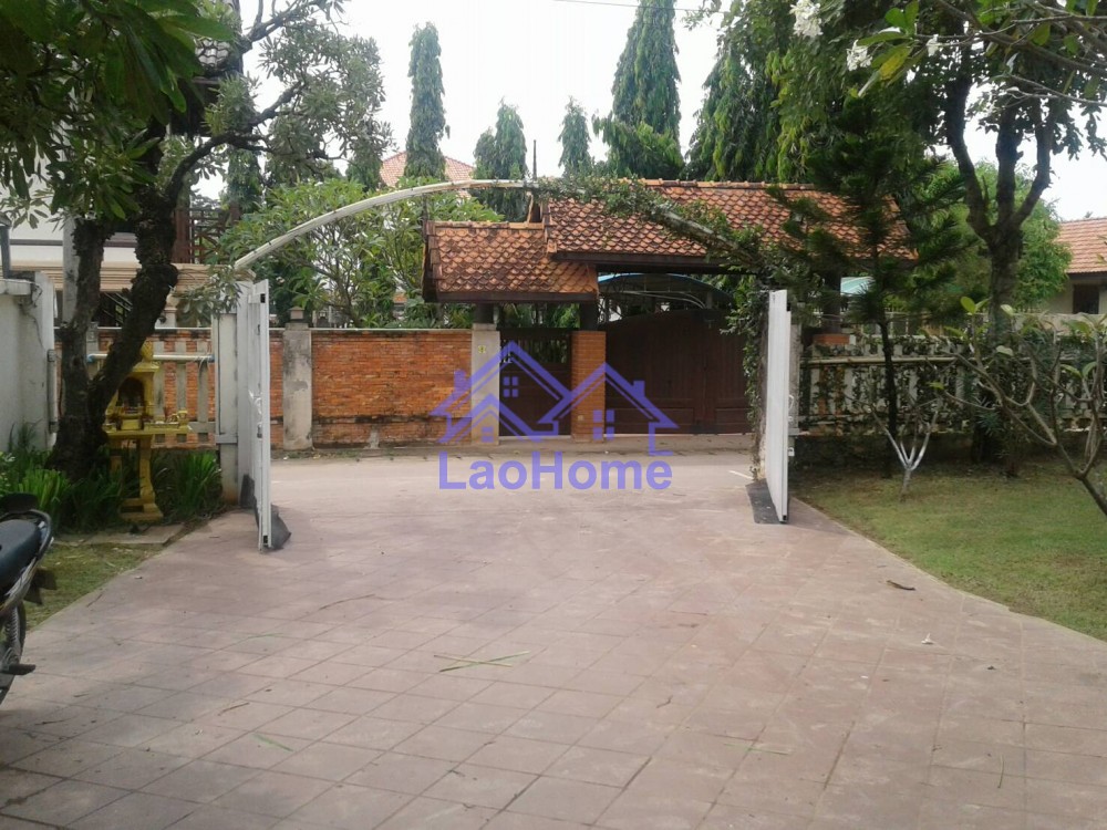 ID: 1263 - Beautiful modern villa house with garden and the trees for rent