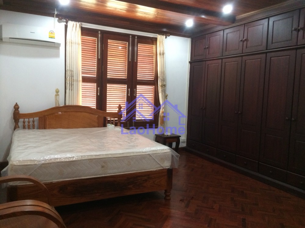 ID: 1266 - House for rent lao style and large garden