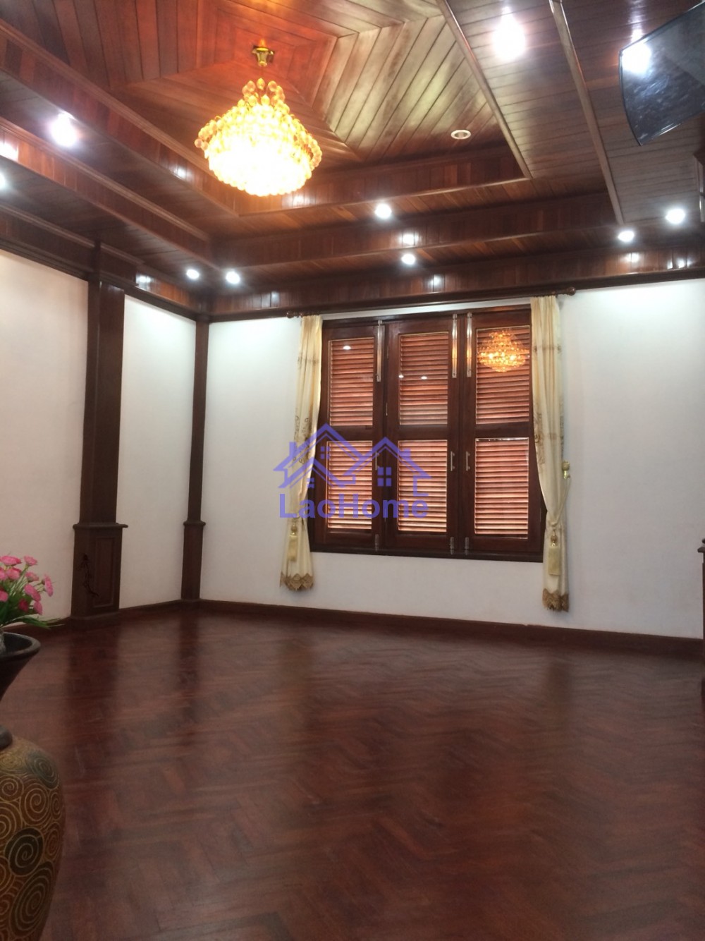 ID: 1266 - House for rent lao style and large garden