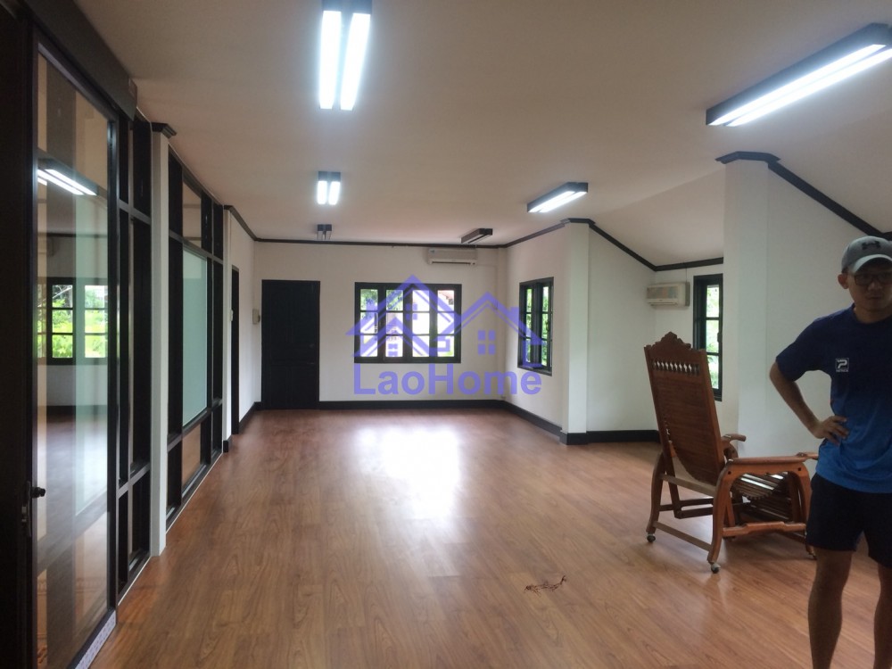 ID: 1277 - Office for rent with large area 