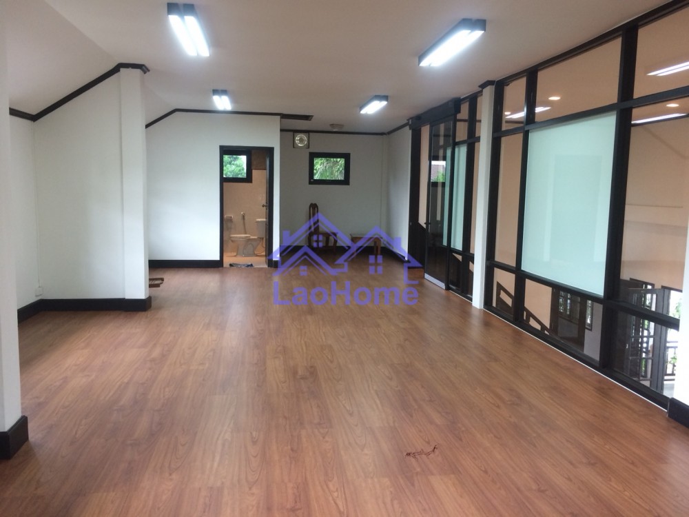 ID: 1277 - Office for rent with large area 