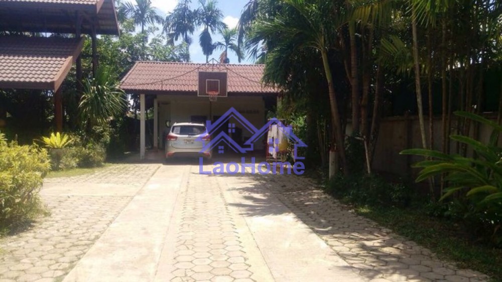 ID: 1282 - House for rent lao style with garden