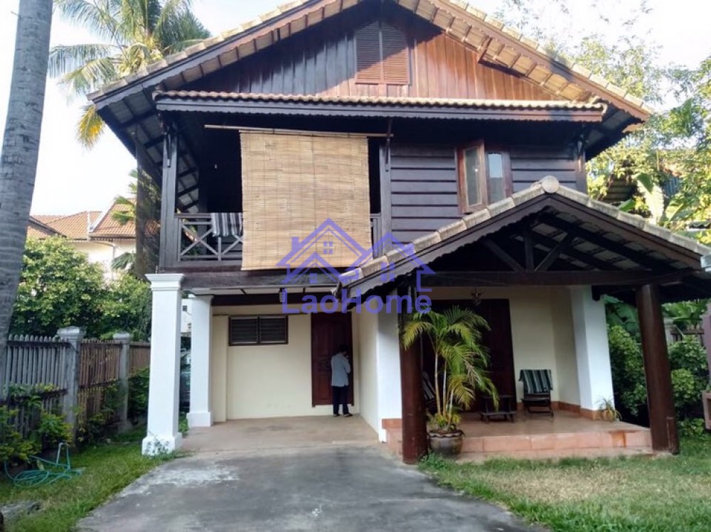 Lao style house for rent with garden  