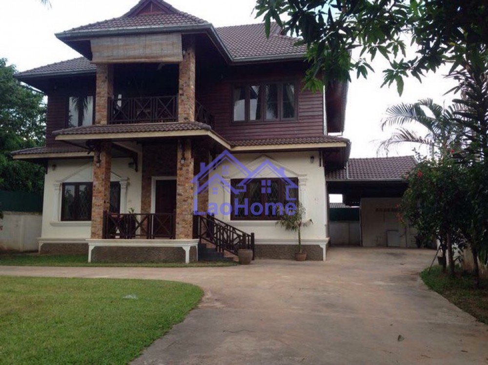 House for rent lao style with garden