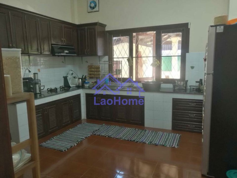 ID: 1302 - House for rent lao style with garden