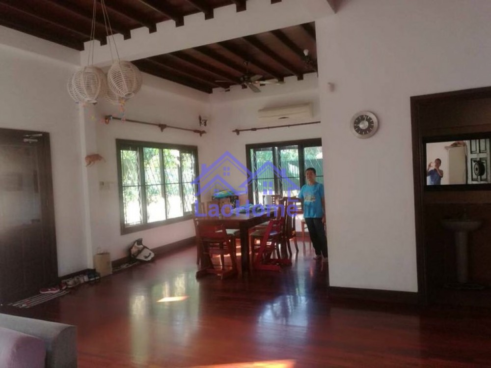 ID: 1302 - House for rent lao style with garden