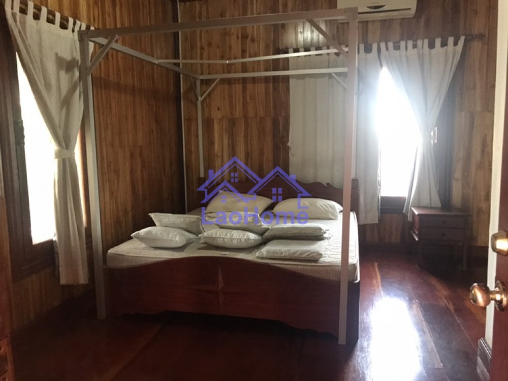 ID: 1305 - Beautiful lao style house for rent with garden 