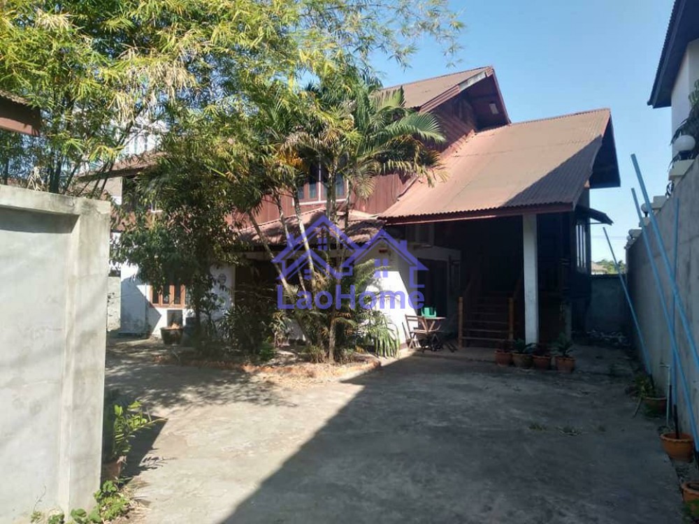 Modern Lao style house for rent 