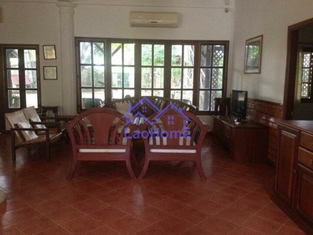 ID: 1355 - Modern Lao style house with large garden and swimming pool