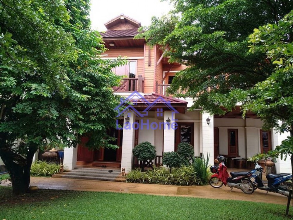 Modern Lao style house with garden