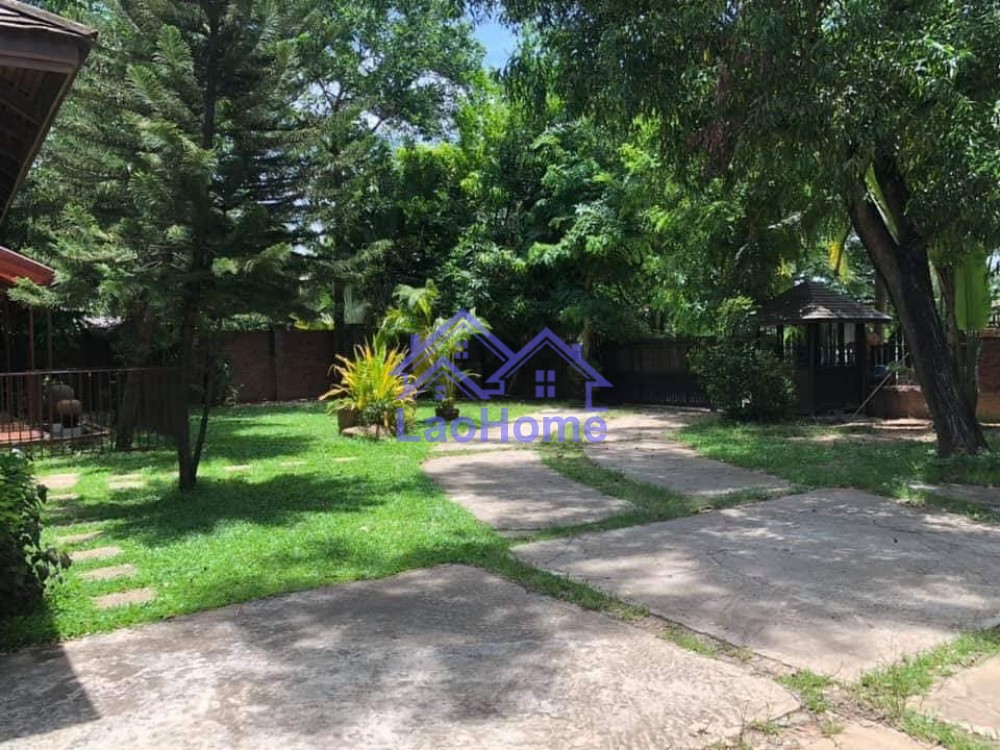 ID: 1363 - Modern Lao style house with garden