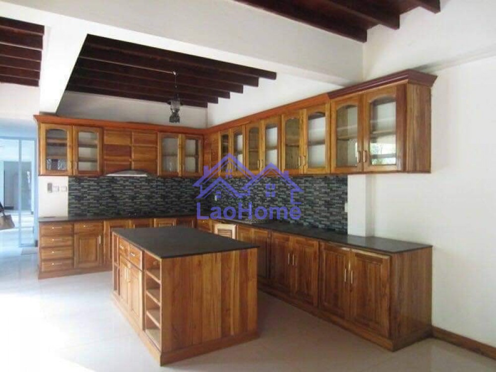 ID: 1400 - Modern house for rent with garden