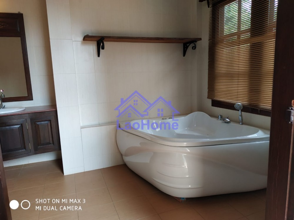 ID: 1401 - Modern Lao style house with garden and swimming pool 