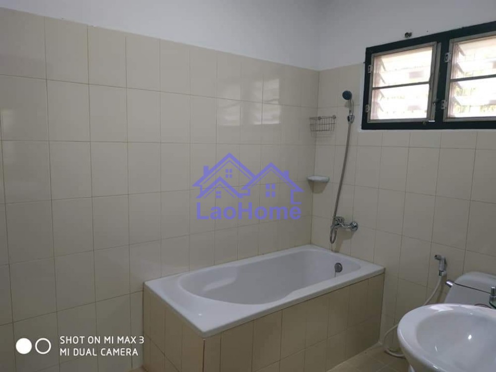 ID: 1405 - Villa house for rent with garden and tree