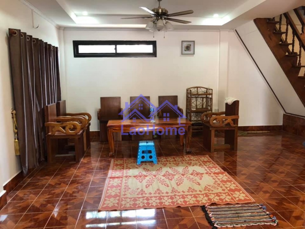 ID: 1406 - Modern Lao style house with garden