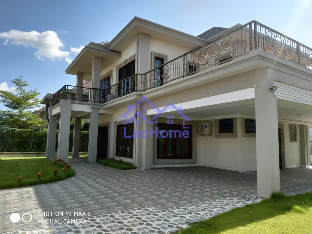 Beautiful modern house for rent with garden 