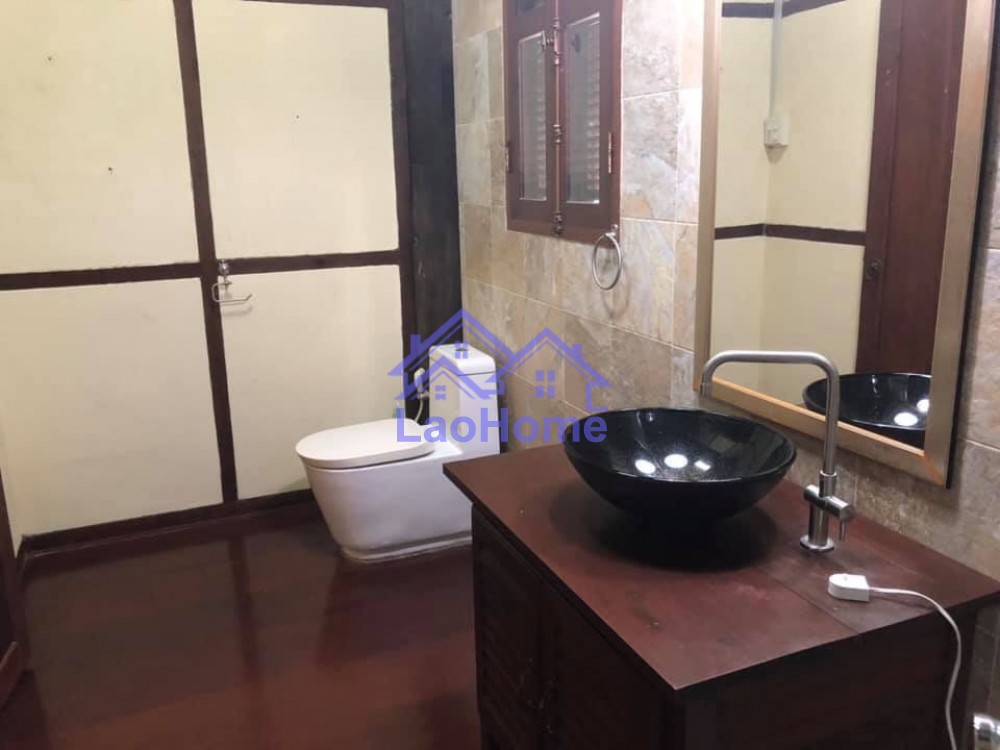 ID: 1413 - Lao style house for rent with garden and close Mekong River 