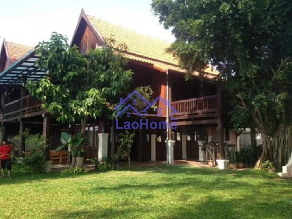 Lao style house for rent with garden  